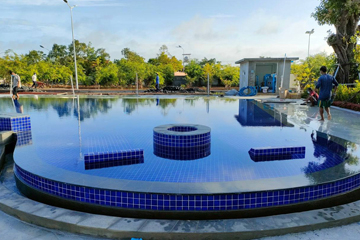 swimming pool at siemreap hotel